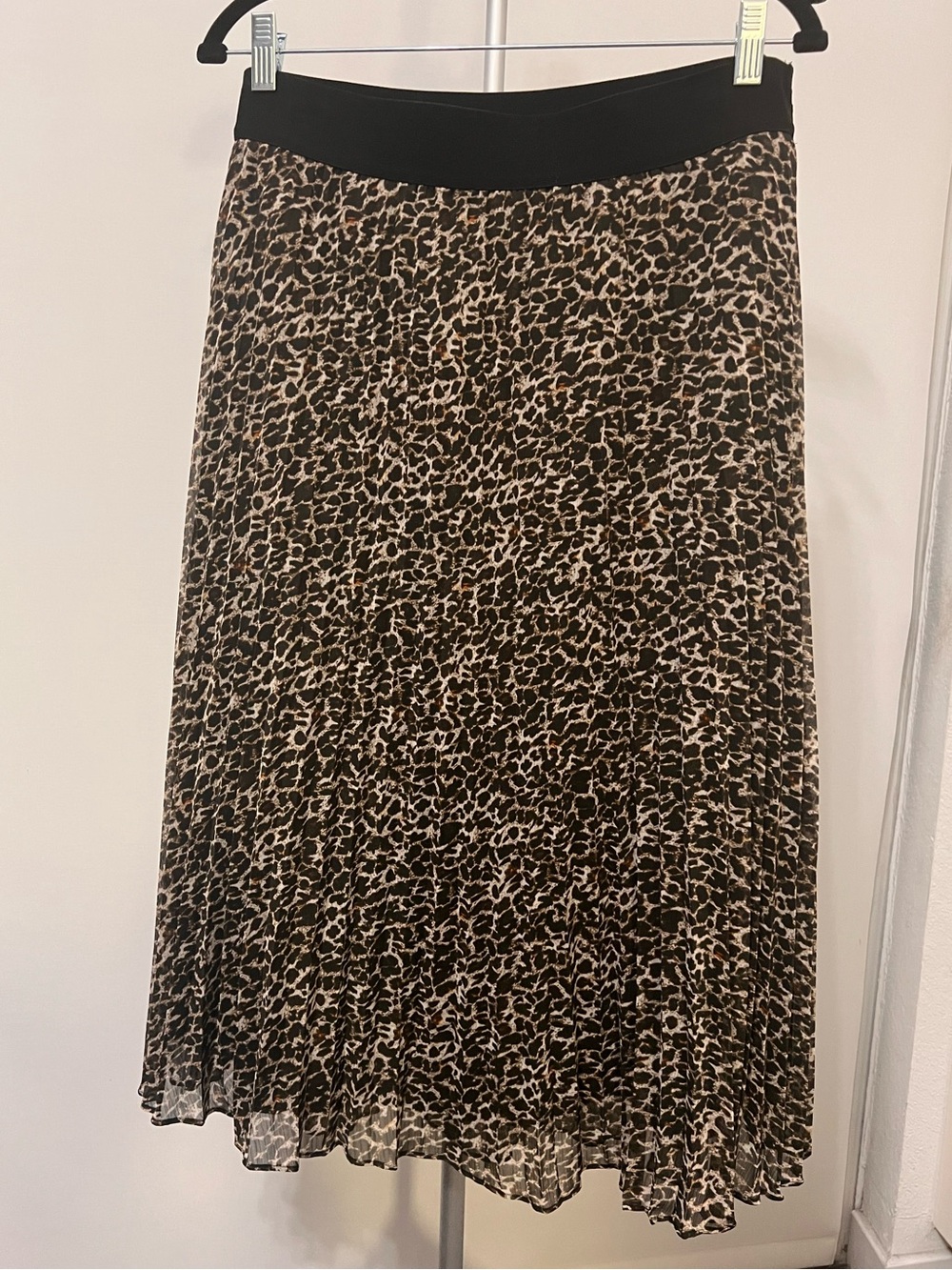 DKNY Pleated Animal Print Midi Skirt L Flowy Lined
